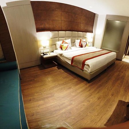 Lemonwood Suites By F9 Hotels - Trivoli Garden Chhatarpur New Delhi Buitenkant foto