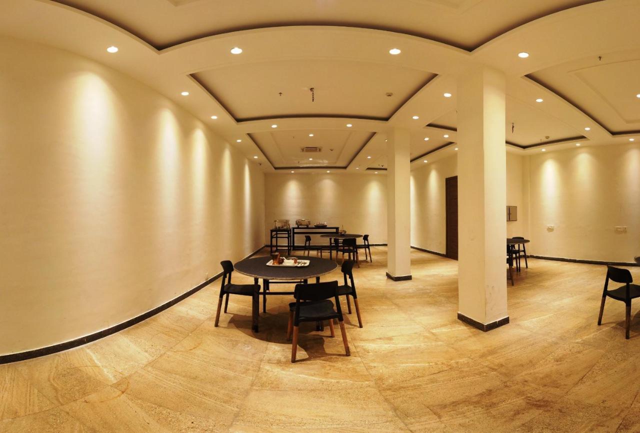 Lemonwood Suites By F9 Hotels - Trivoli Garden Chhatarpur New Delhi Buitenkant foto