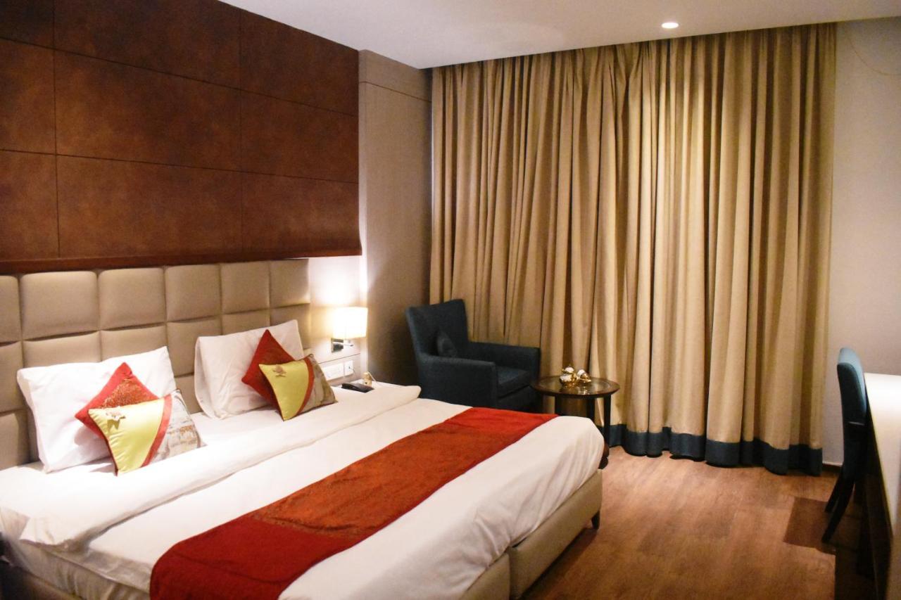 Lemonwood Suites By F9 Hotels - Trivoli Garden Chhatarpur New Delhi Buitenkant foto