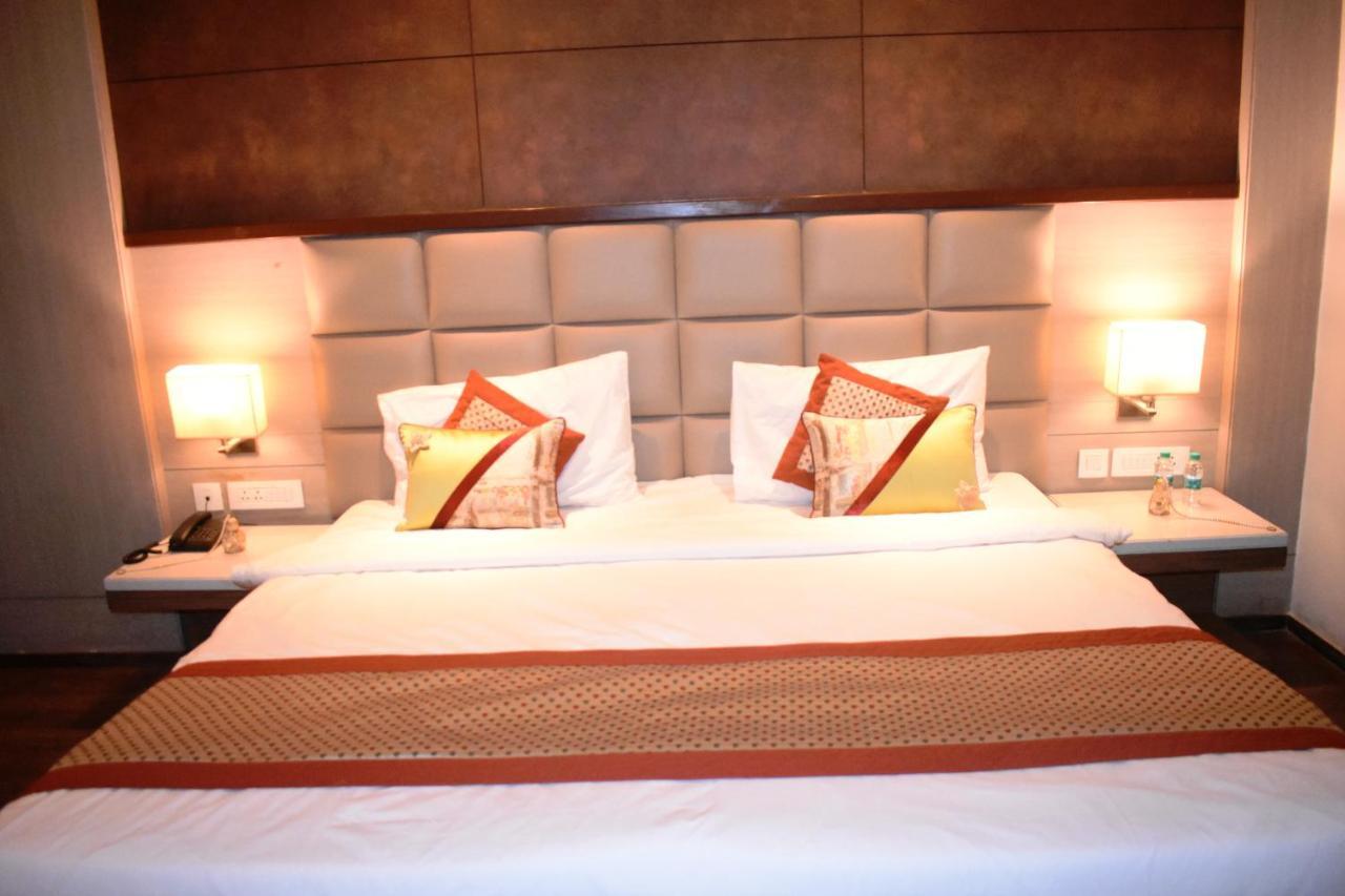 Lemonwood Suites By F9 Hotels - Trivoli Garden Chhatarpur New Delhi Buitenkant foto