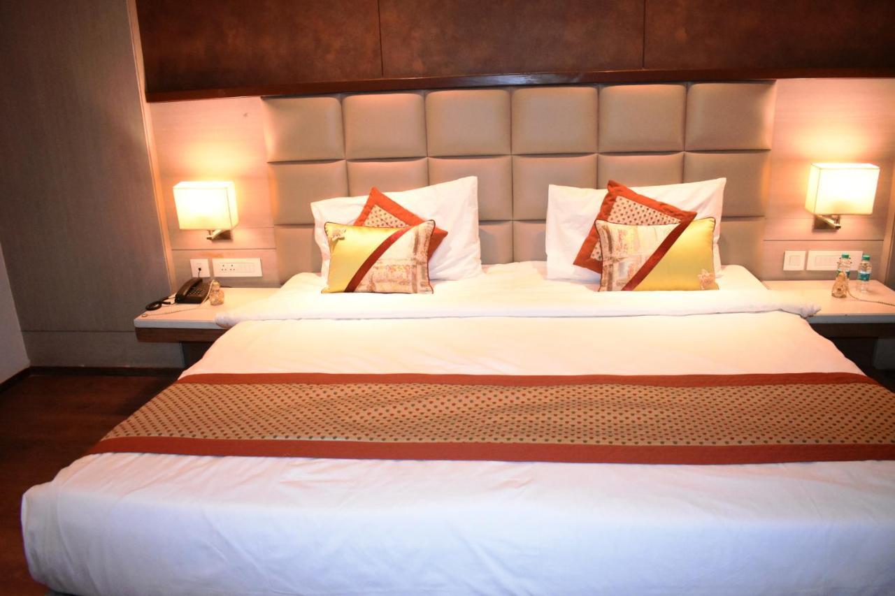 Lemonwood Suites By F9 Hotels - Trivoli Garden Chhatarpur New Delhi Buitenkant foto