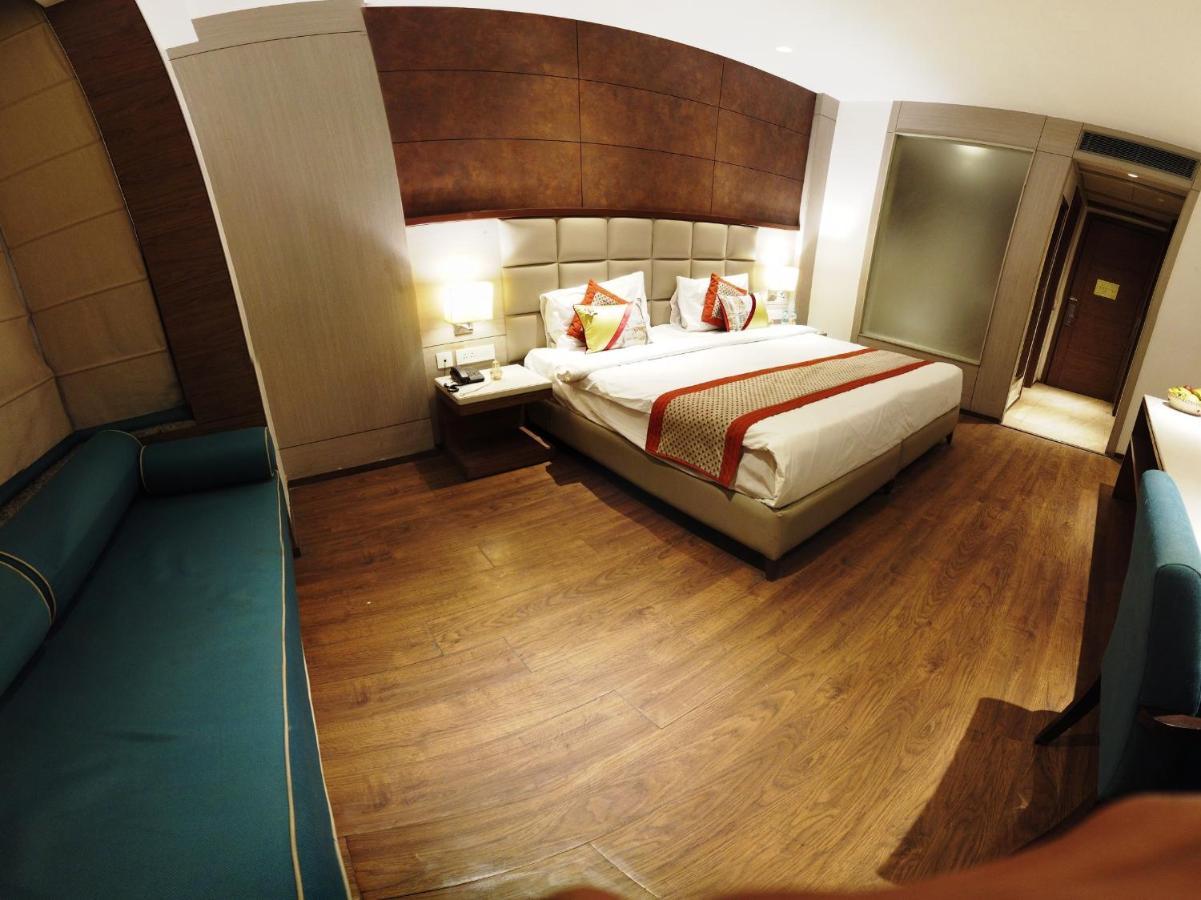 Lemonwood Suites By F9 Hotels - Trivoli Garden Chhatarpur New Delhi Buitenkant foto
