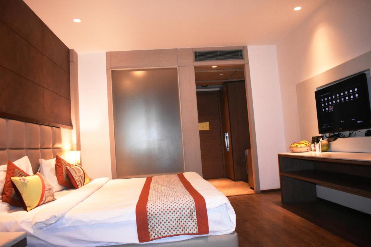 Lemonwood Suites By F9 Hotels - Trivoli Garden Chhatarpur New Delhi Buitenkant foto