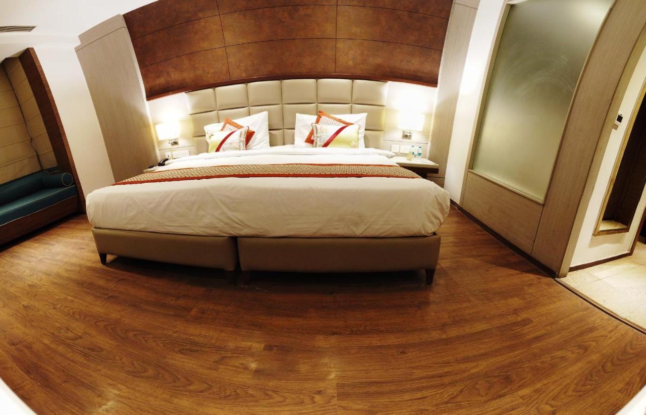 Lemonwood Suites By F9 Hotels - Trivoli Garden Chhatarpur New Delhi Buitenkant foto