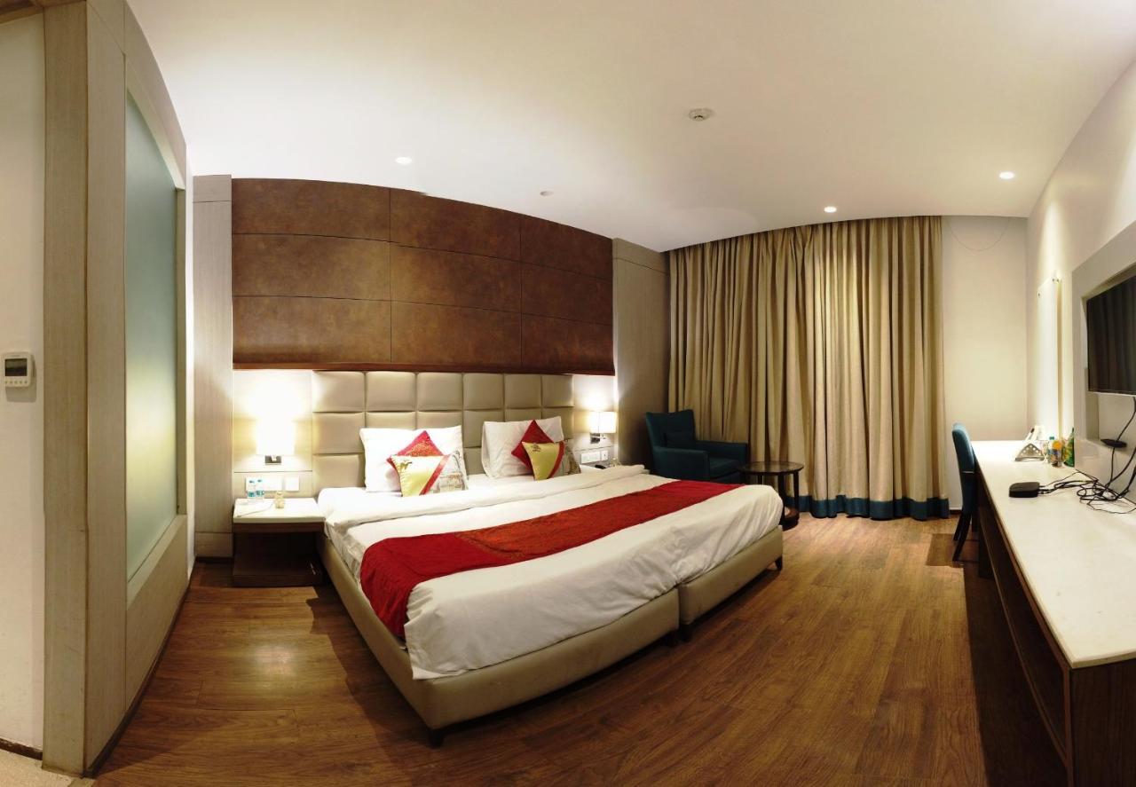 Lemonwood Suites By F9 Hotels - Trivoli Garden Chhatarpur New Delhi Buitenkant foto