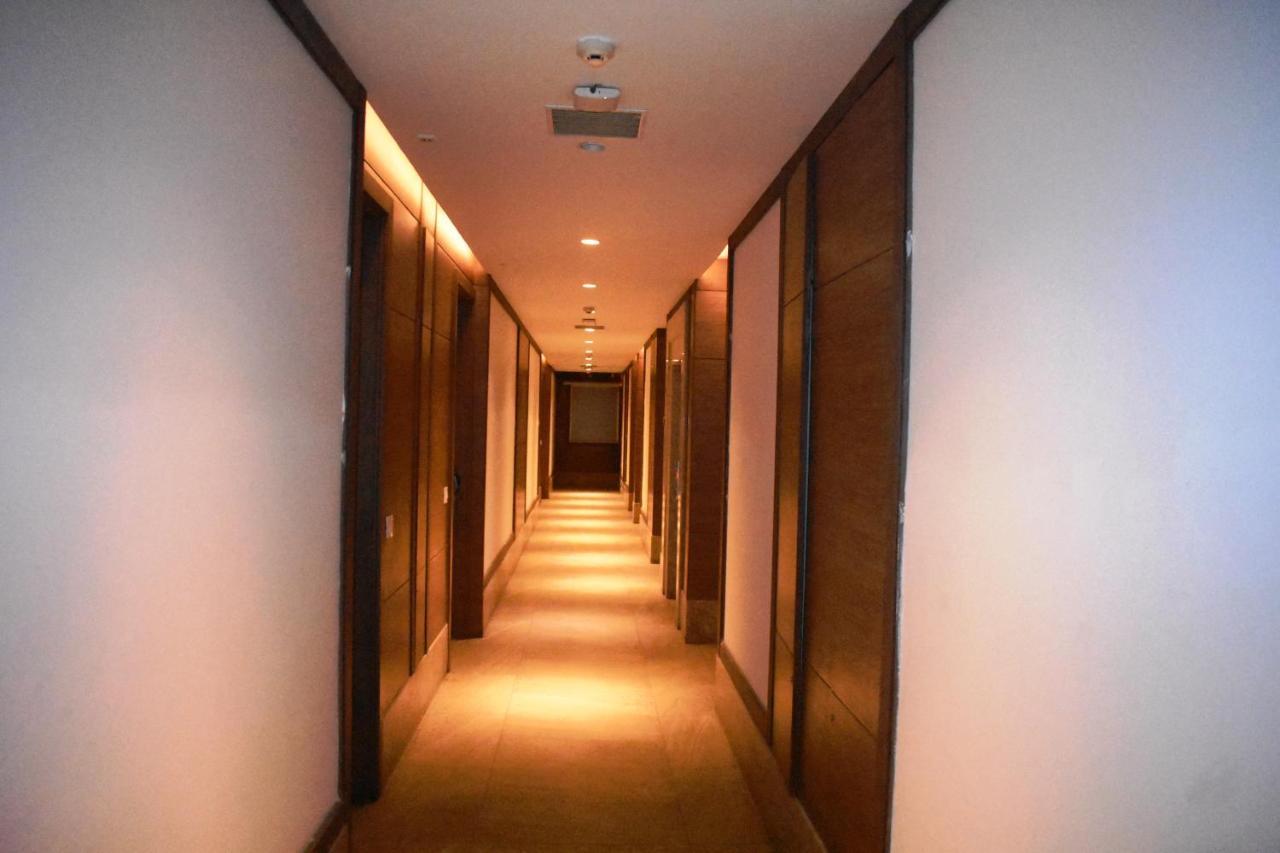 Lemonwood Suites By F9 Hotels - Trivoli Garden Chhatarpur New Delhi Buitenkant foto