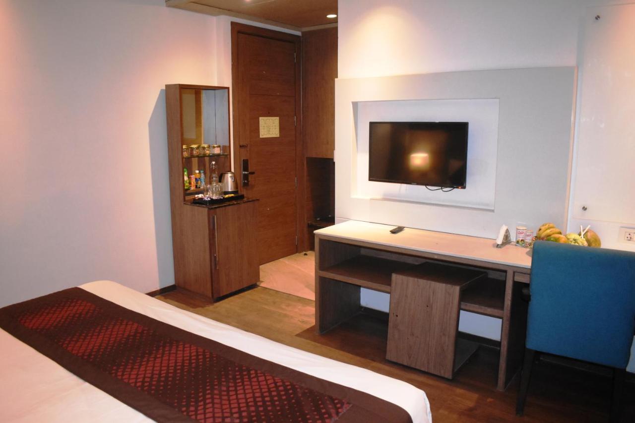 Lemonwood Suites By F9 Hotels - Trivoli Garden Chhatarpur New Delhi Buitenkant foto