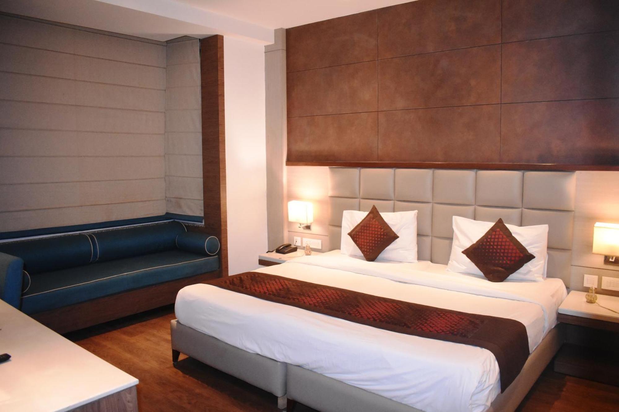 Lemonwood Suites By F9 Hotels - Trivoli Garden Chhatarpur New Delhi Buitenkant foto